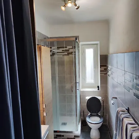 Chambre Privee Place Garibaldi Homestay szállás *